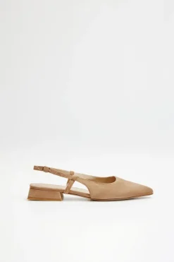 Beżowe buty slingback z odkrytą piętą