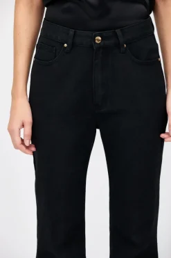 Czarne jeansy bootcut z wysokim stanem