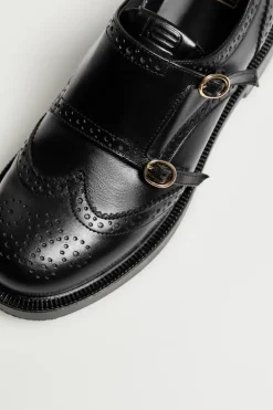 Czarne skórzane buty z klamrami