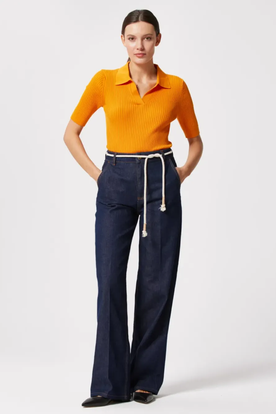 Granatowe szerokie spodnie jeans