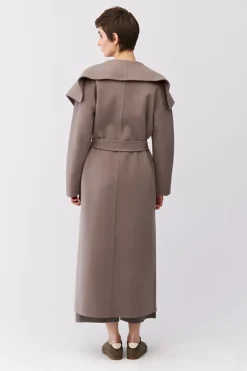 Płaszcz taupe z jedwabiem doubleface