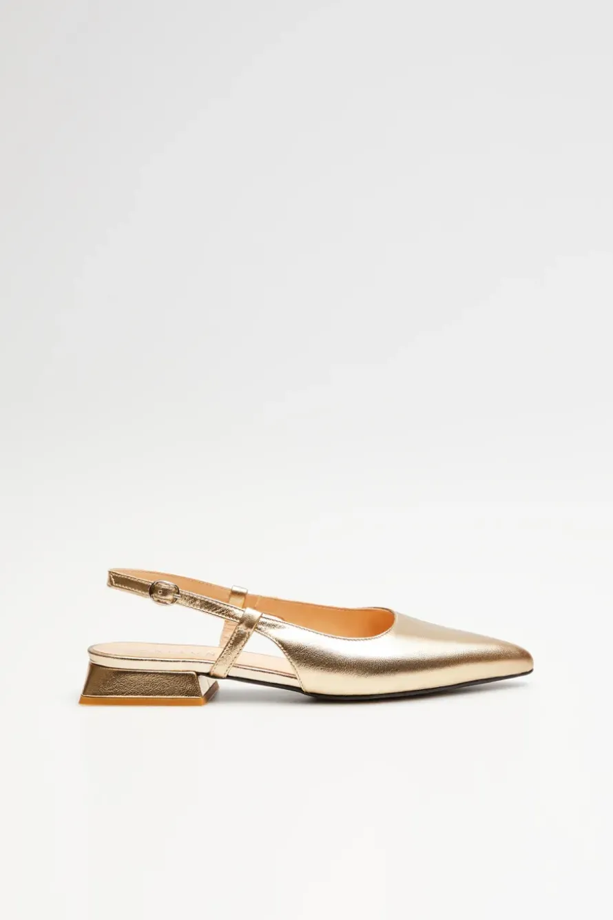 Złote buty slingback